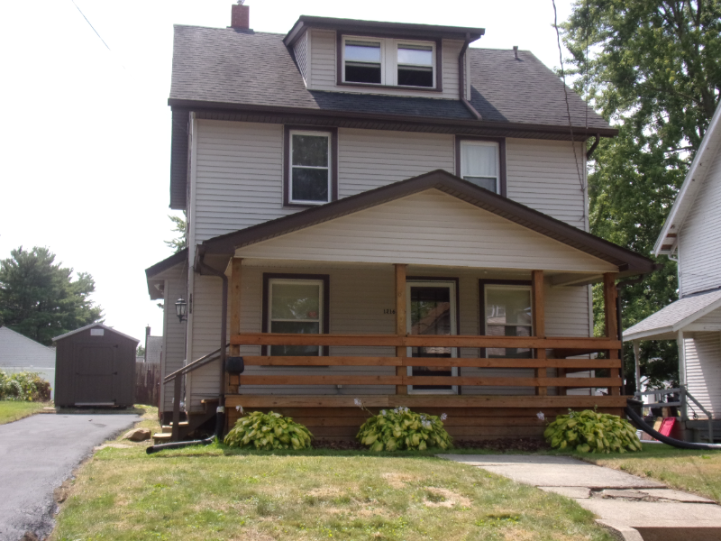 1216 Edgewood St Ne - Photo 2 of 38