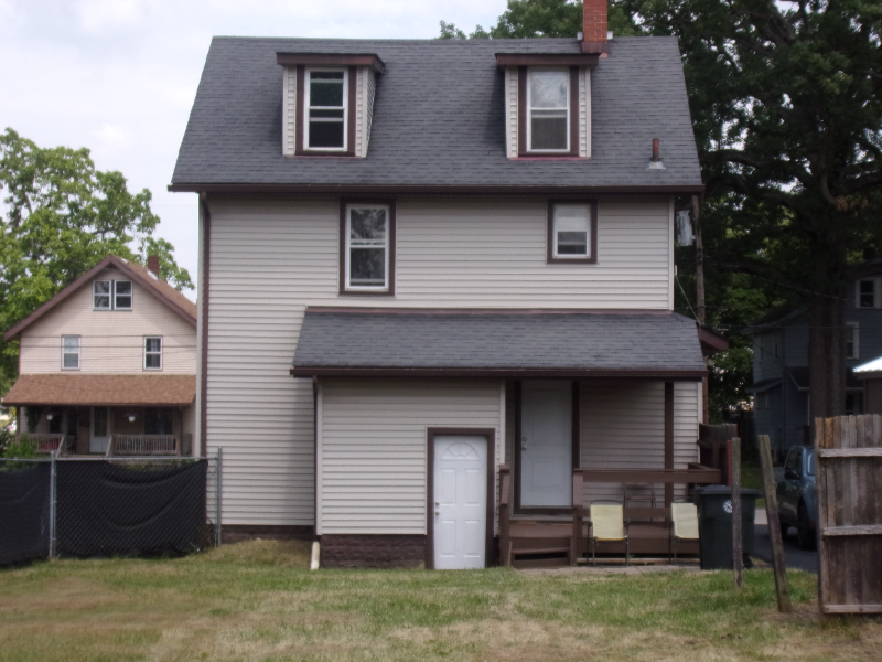 1216 Edgewood St Ne - Photo 5 of 38