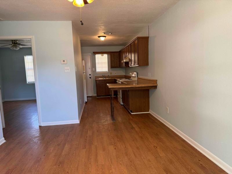 1607 West Elm Street - Photo 3 of 11