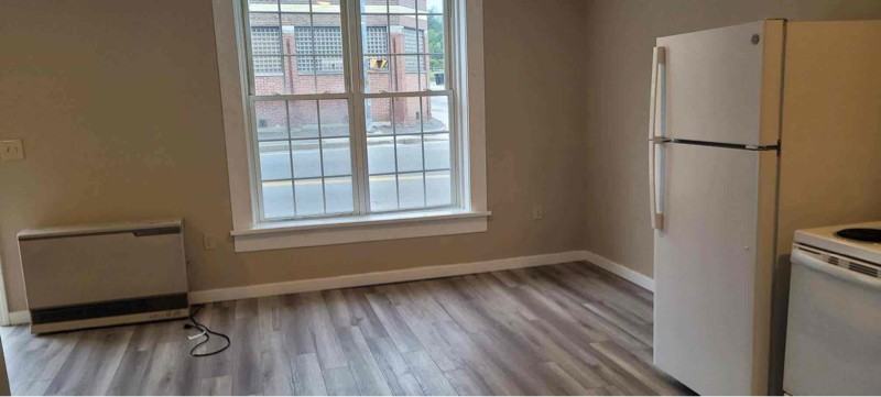 143 Main St - Photo 3 of 9