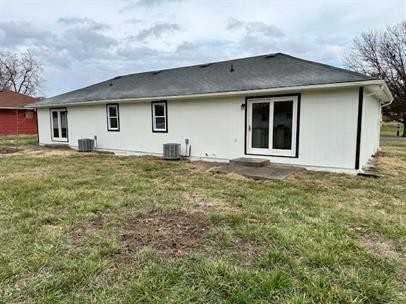 Bulter Duplexes - Photo 7 of 19