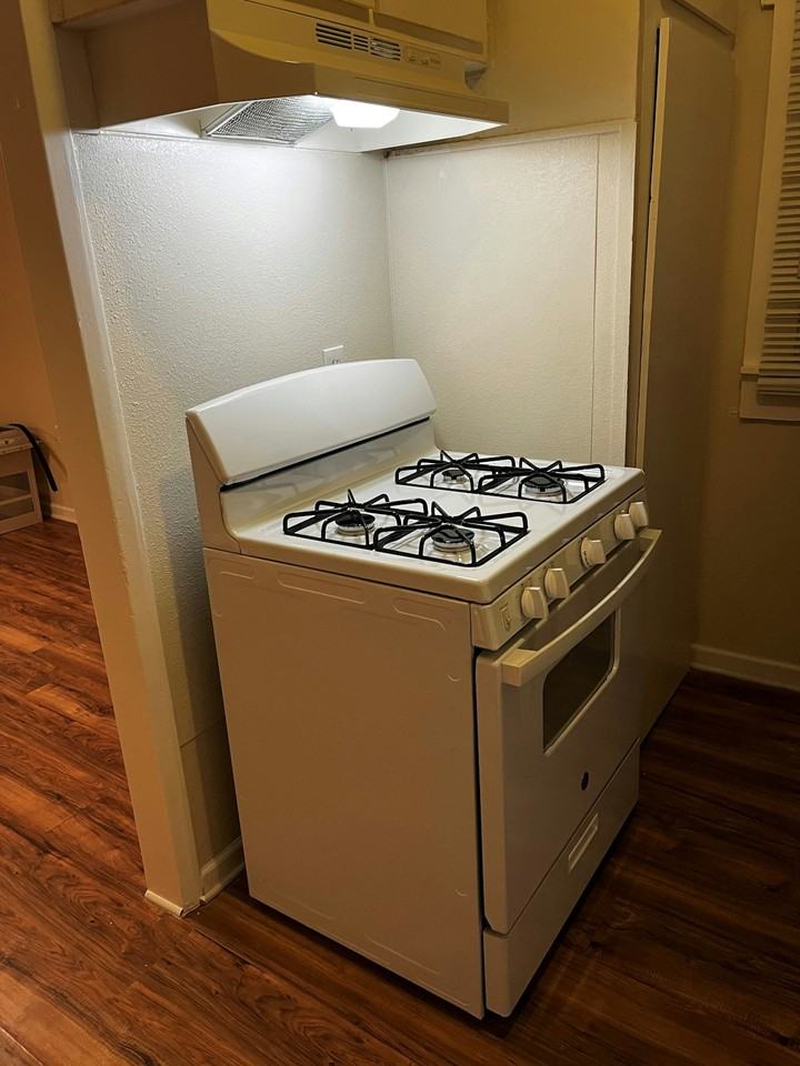 1701 Dawson Street, Unit 1 - Photo 4 of 15