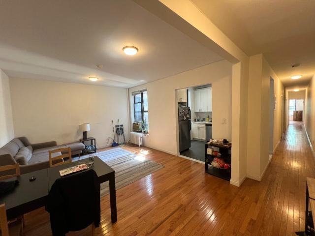 225 W 110th St