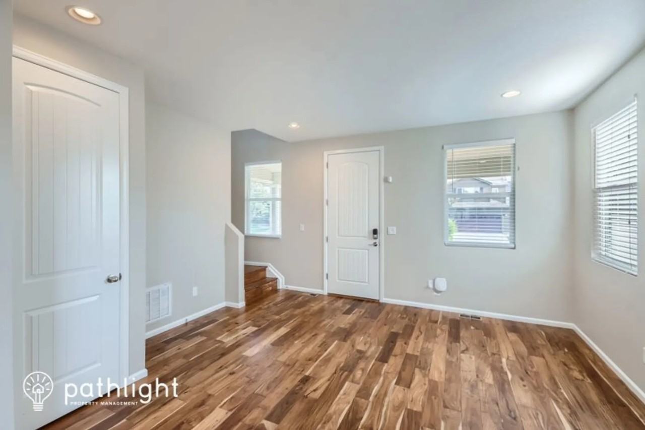 445 Andrew Dr - Photo 2 of 19