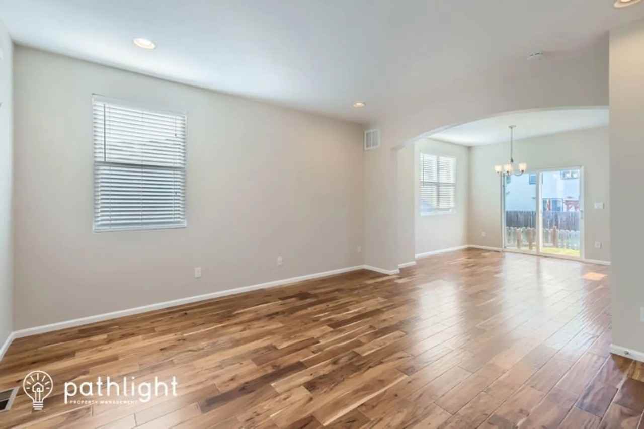 445 Andrew Dr - Photo 3 of 19