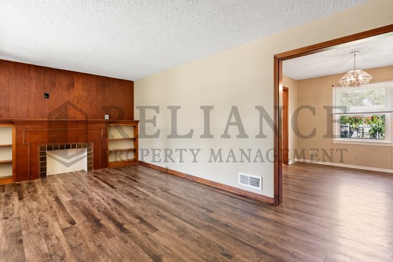 6002 Rockwood Rd - Photo 5 of 27