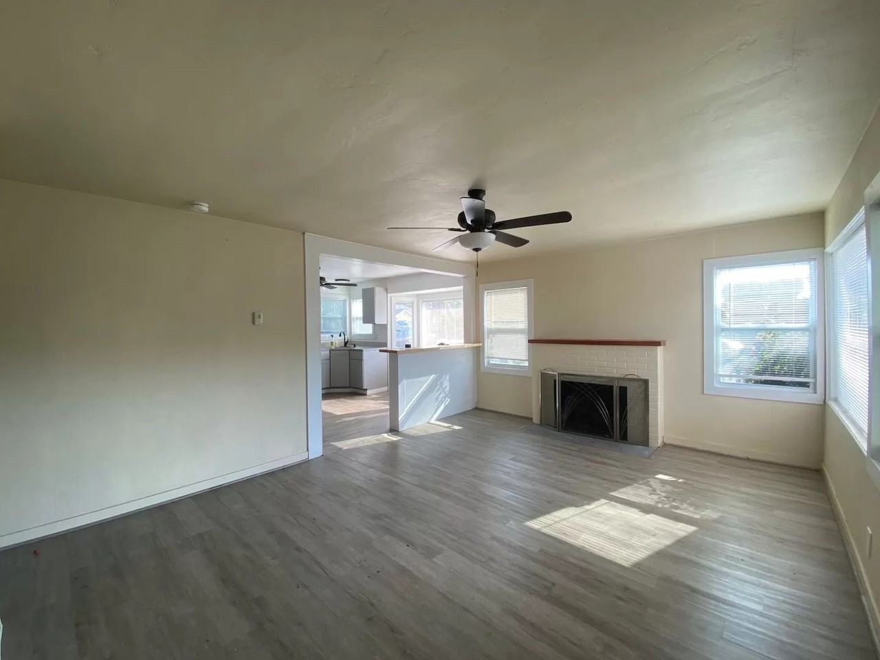 700 26th Ave - Photo 3 of 7