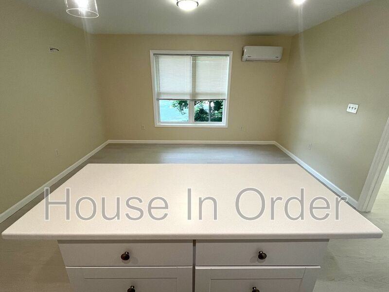 307 8th Ave E #203 - Photo 2 of 8
