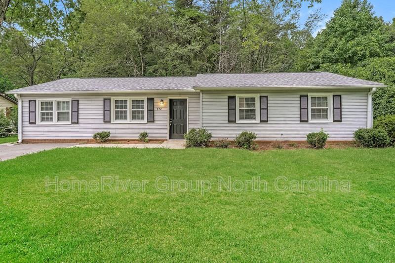 972 Shalimar Dr - Photo 3 of 18