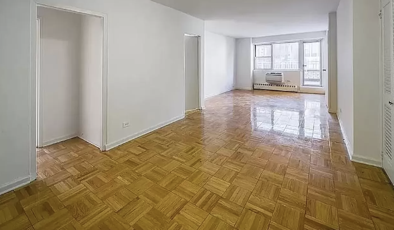 302 E 46th St #12K - Photo 3 of 3
