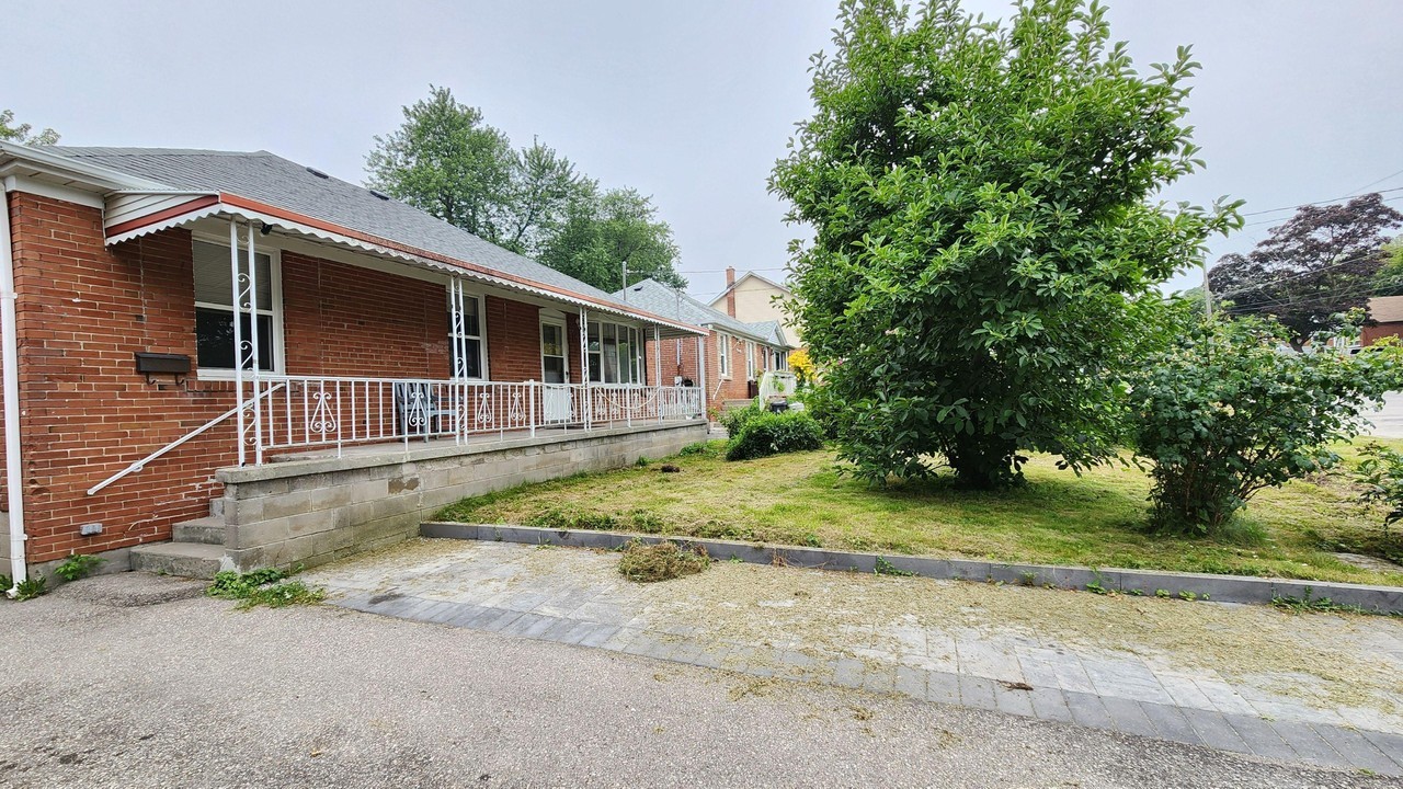 199 Phyllis Ave #MAIN - Photo 3 of 40
