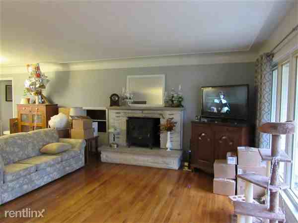 6119 Crest Rd - Photo 3 of 15