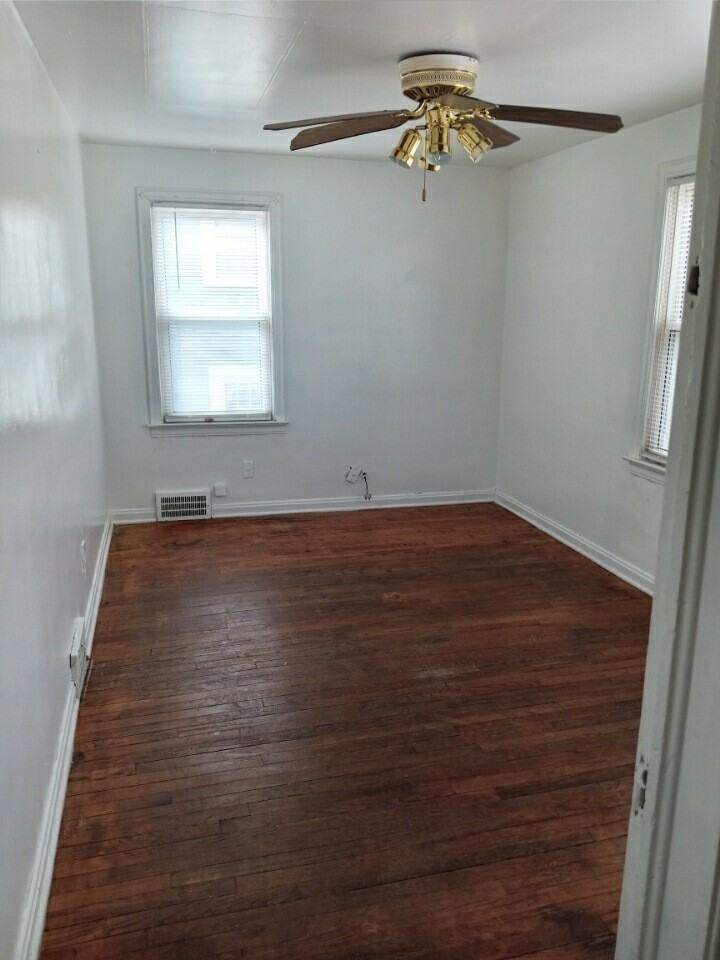 1 E Riddle Ave #1 - Photo 3 of 13