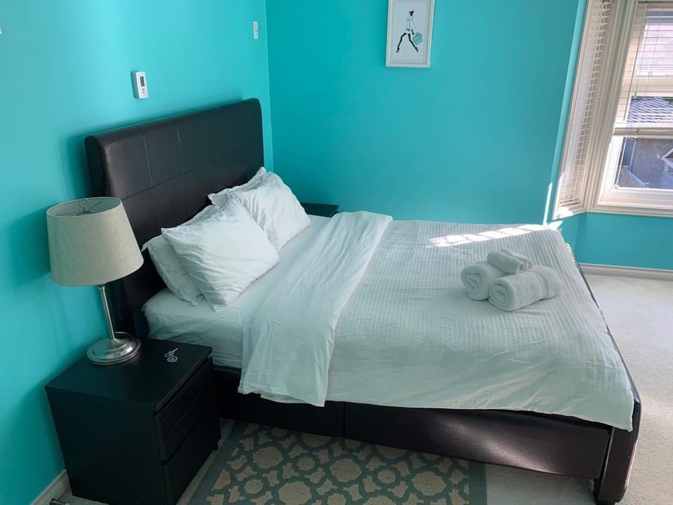 1186 West King Edward Avenue - Photo 3 of 7