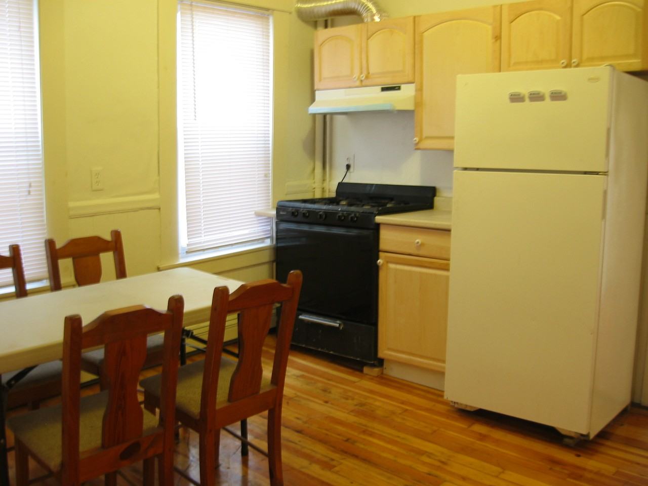 357 Windsor St #1 - Photo 2 of 11