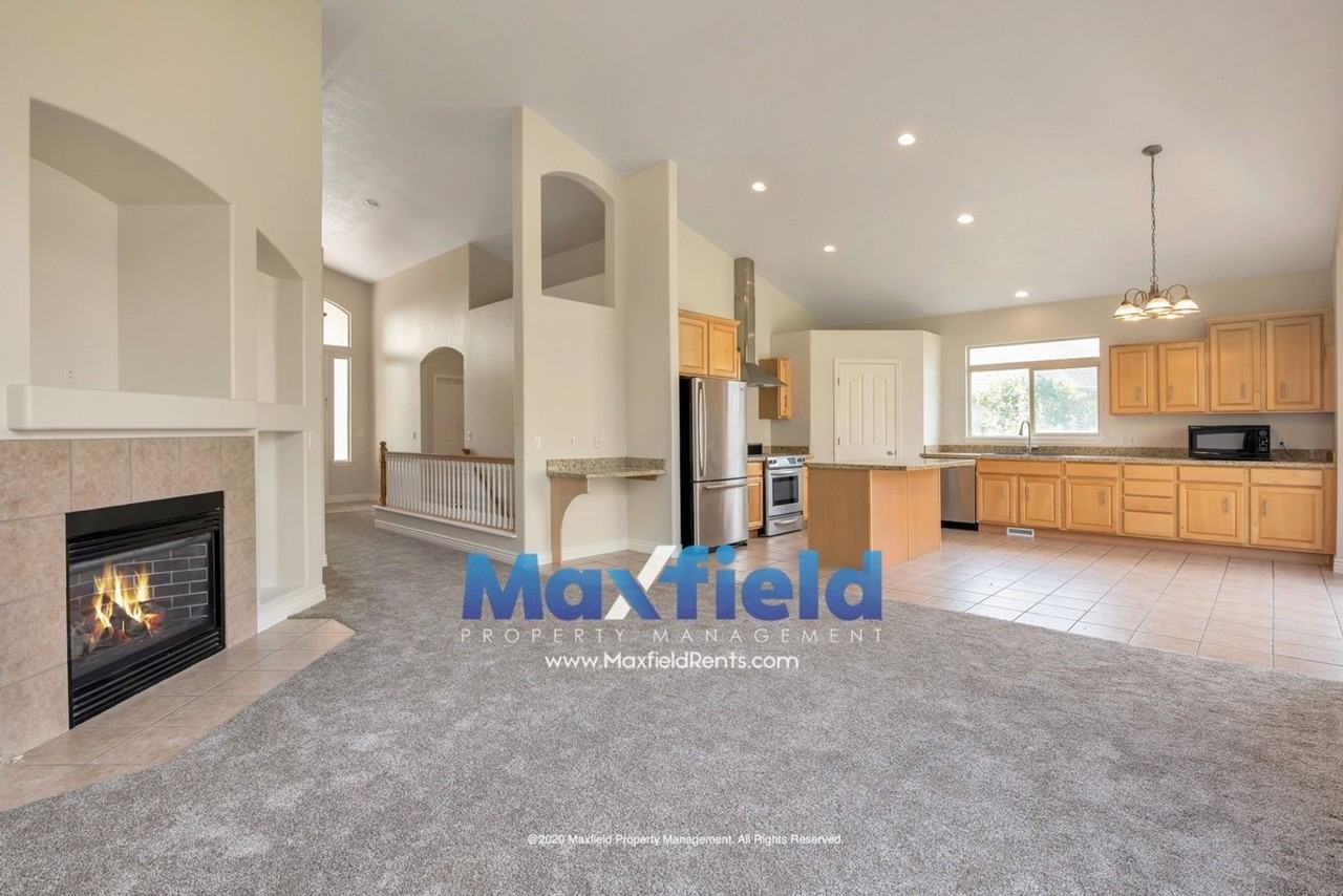 10634 N Fiddlesticks - Photo 2 of 29