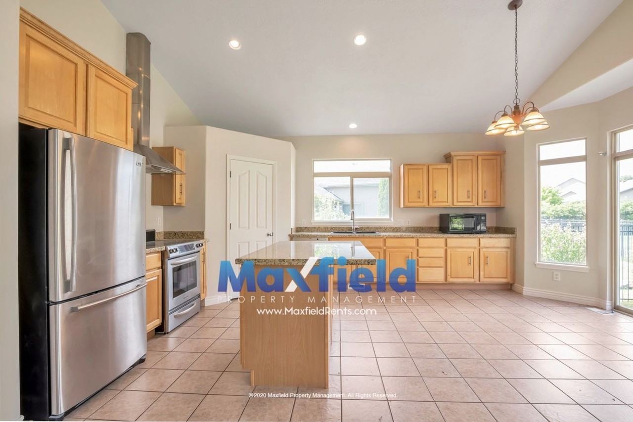 10634 N Fiddlesticks - Photo 3 of 29