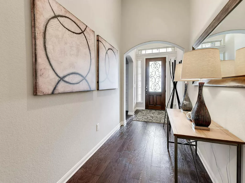 2405 Muzzie Ln - Photo 4 of 20