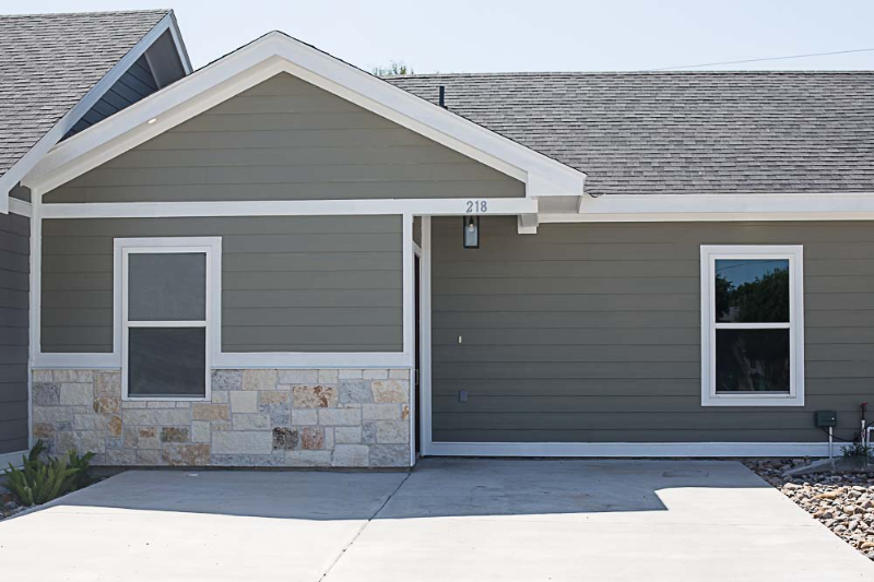 218 San Mateo Ave - Photo 2 of 13