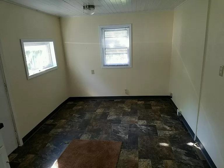 333 E Greenview Ave #NA - Photo 2 of 7