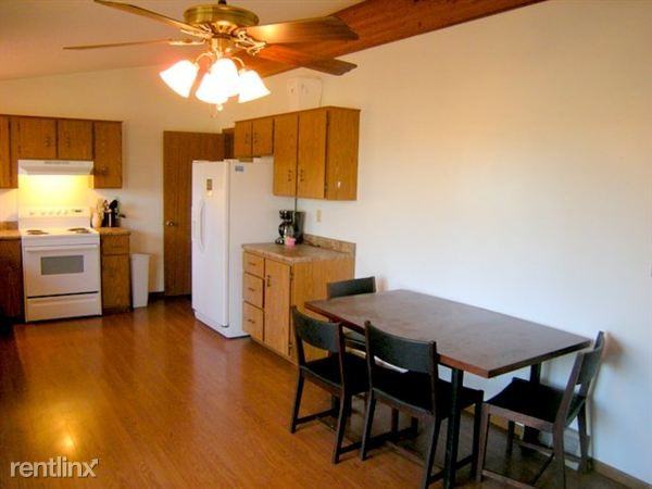 502 Kays Point Rd - Photo 2 of 10