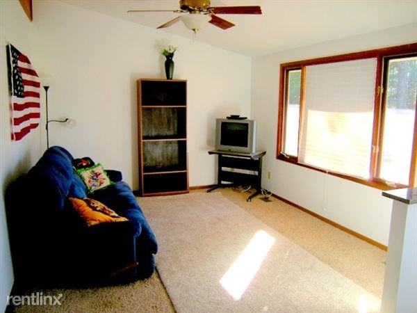 502 Kays Point Rd - Photo 3 of 10