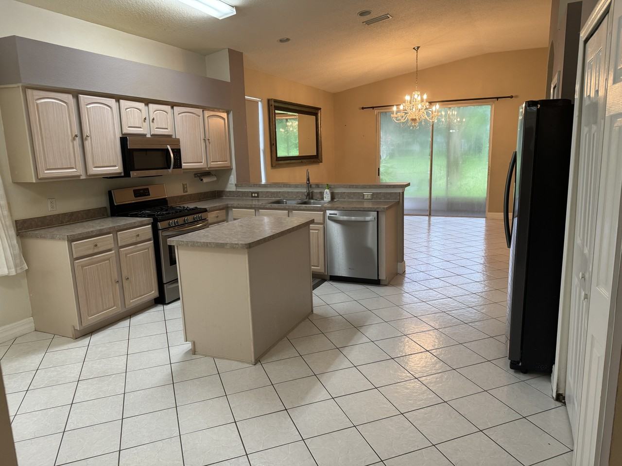 8404 Fenwick Ave #NA - Photo 3 of 26
