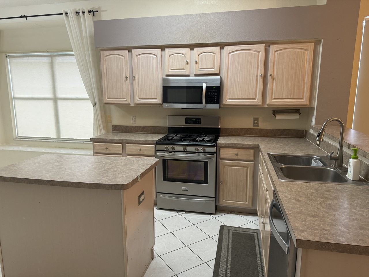 8404 Fenwick Ave #NA - Photo 4 of 26