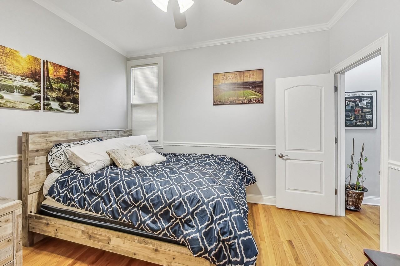 1426 N Western Ave #2 - Photo 4 of 14
