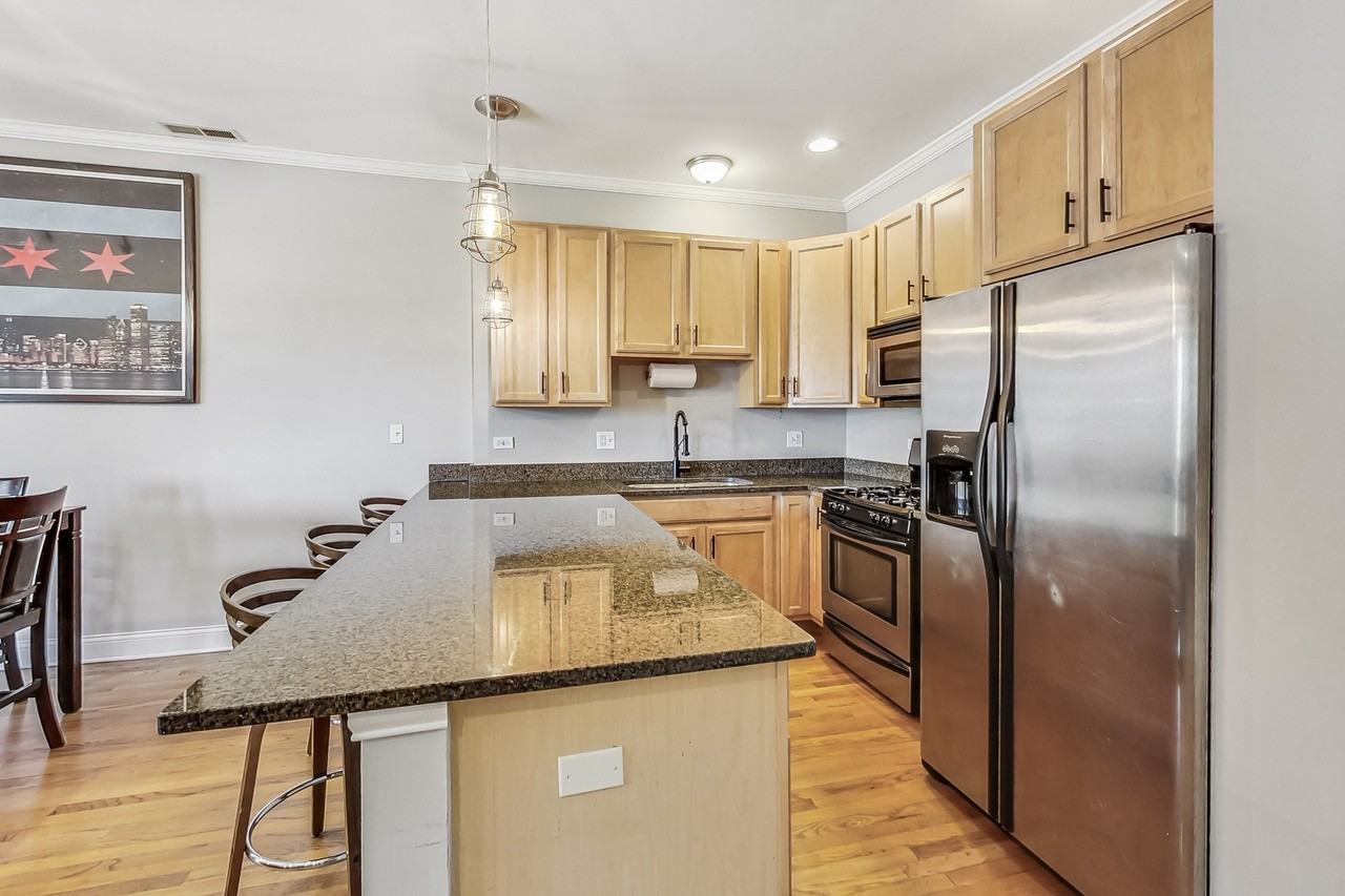 1426 N Western Ave #2 - Photo 6 of 14