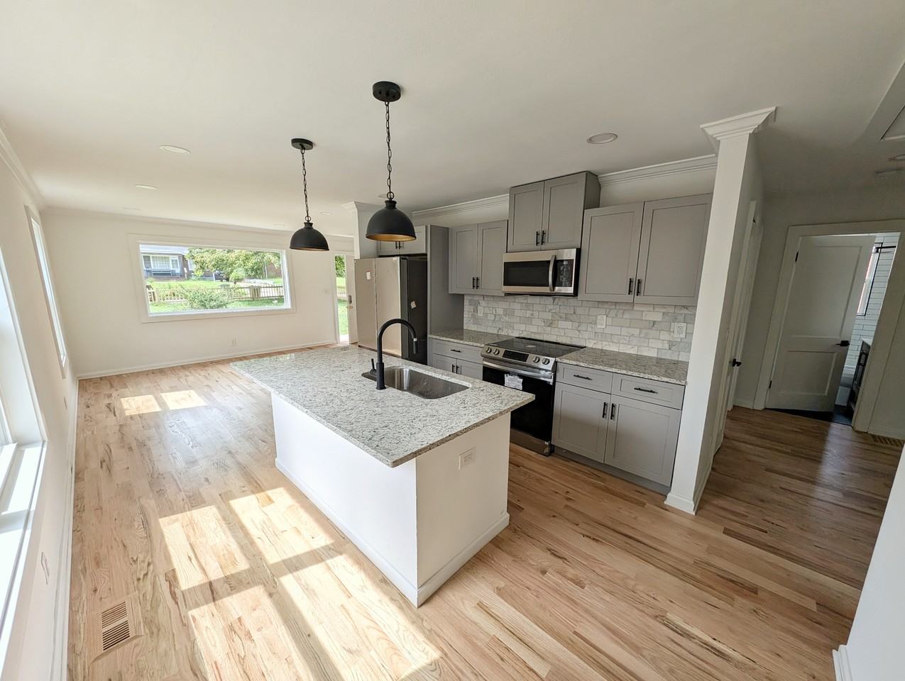 1445 Adele Ave Sw #NA - Photo 3 of 13