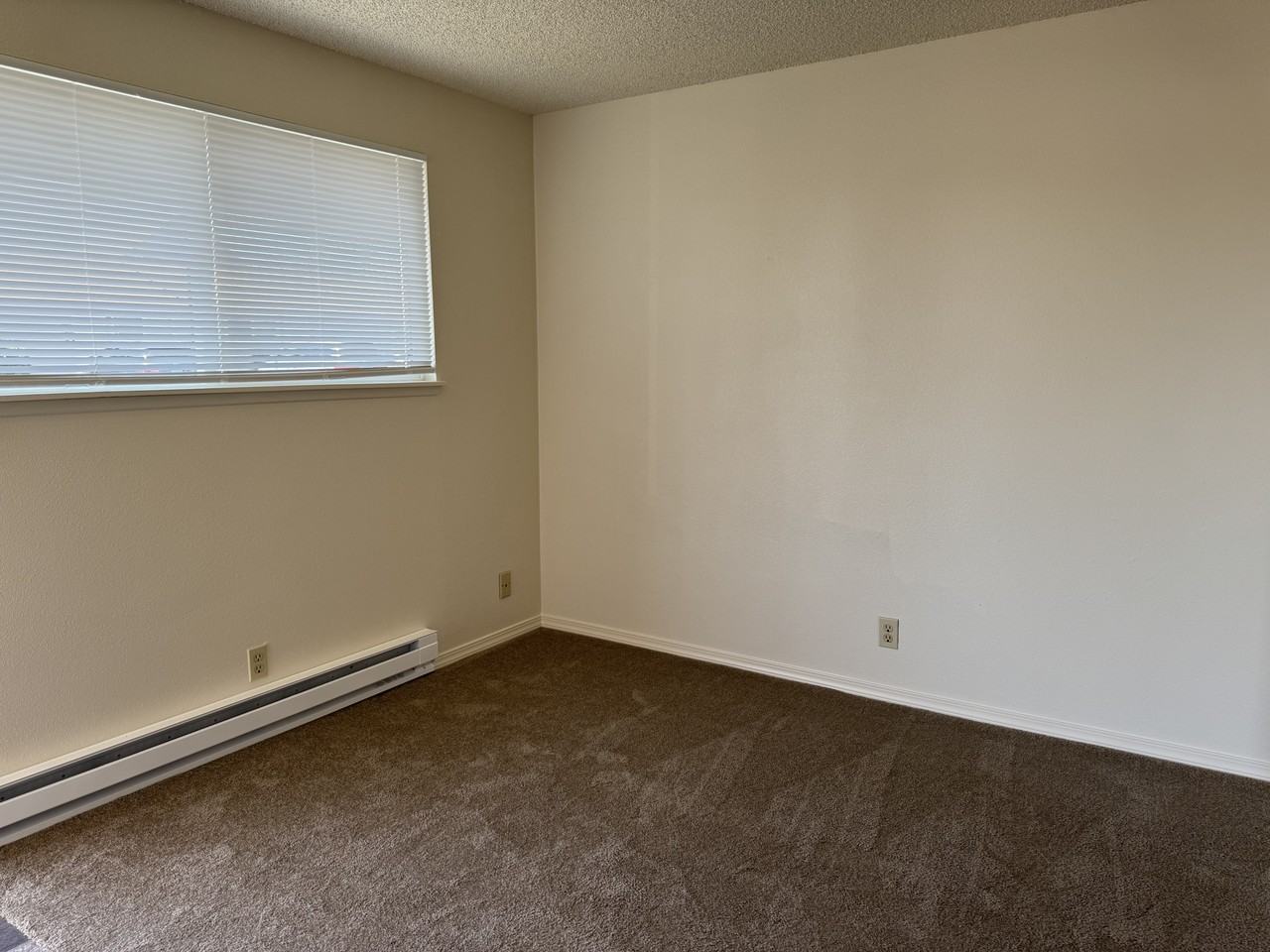 4886 Silverton Rd Ne #00 - Photo 7 of 13