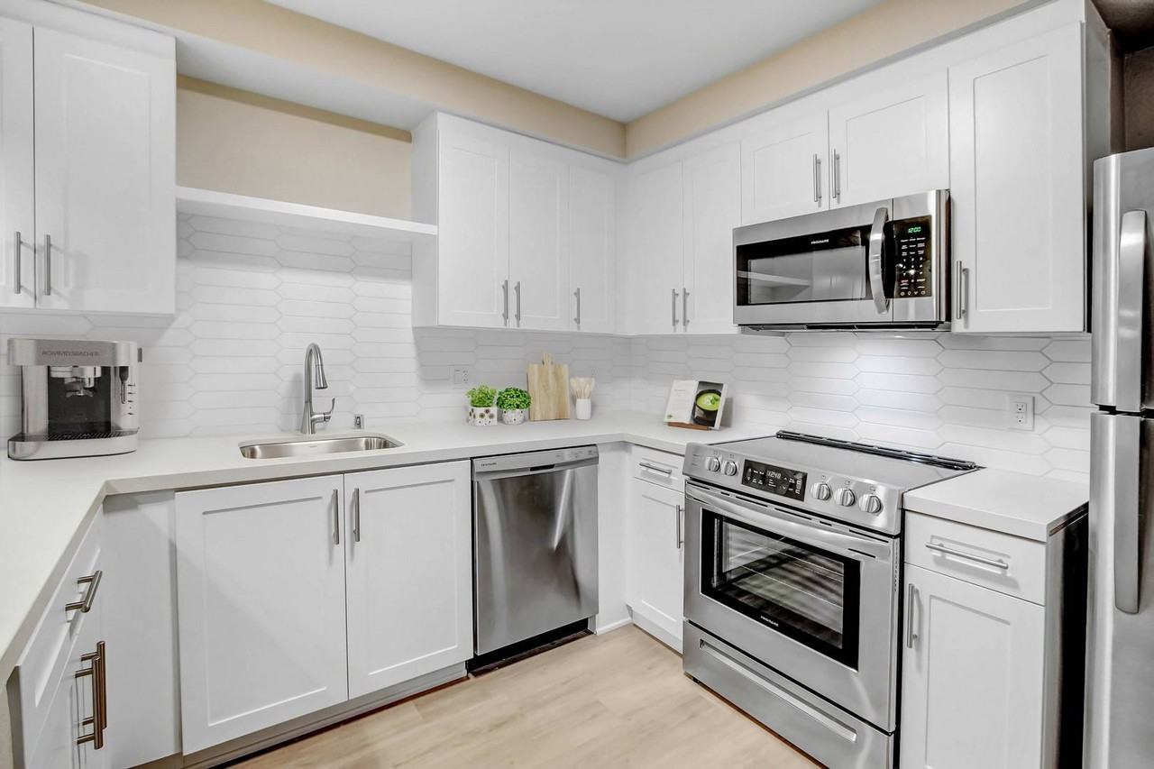 Zephyr Koreatown - Photo 5 of 49