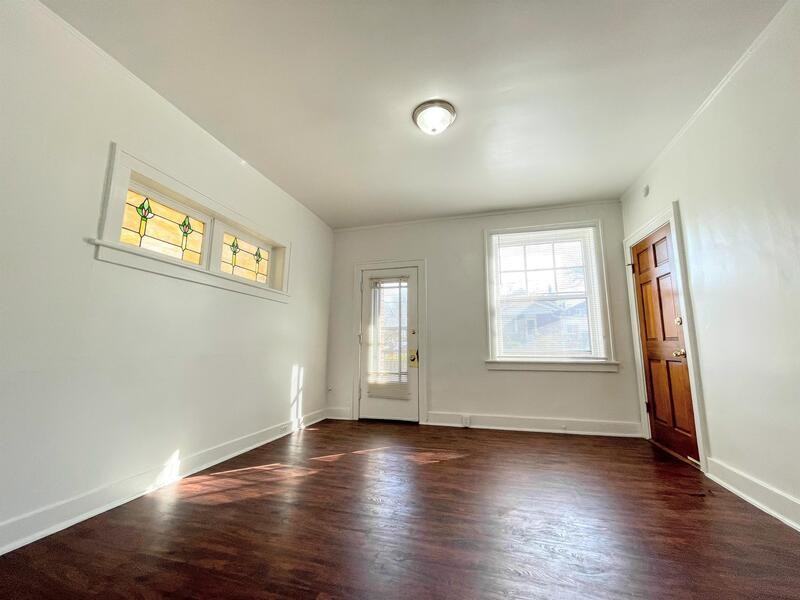 7211 Richmond Pl #1W - Photo 2 of 13