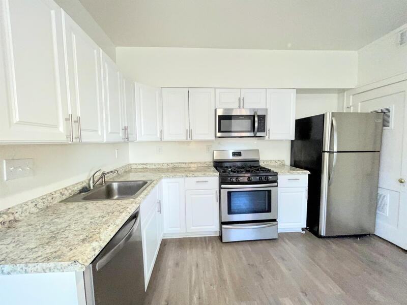 7211 Richmond Pl #1W - Photo 5 of 13