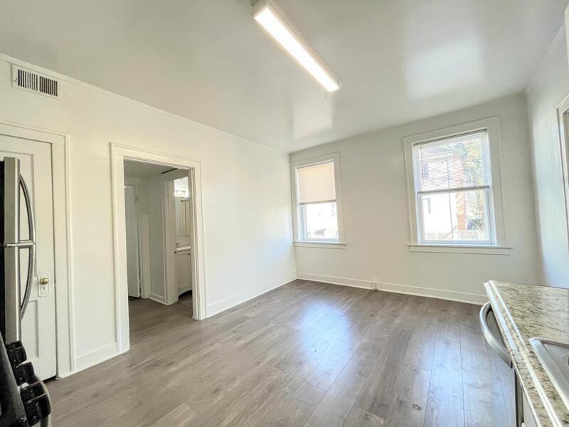 7211 Richmond Pl #1W - Photo 6 of 13