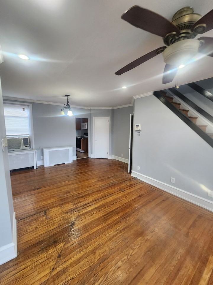 6723 N Lawrence St - Photo 6 of 37