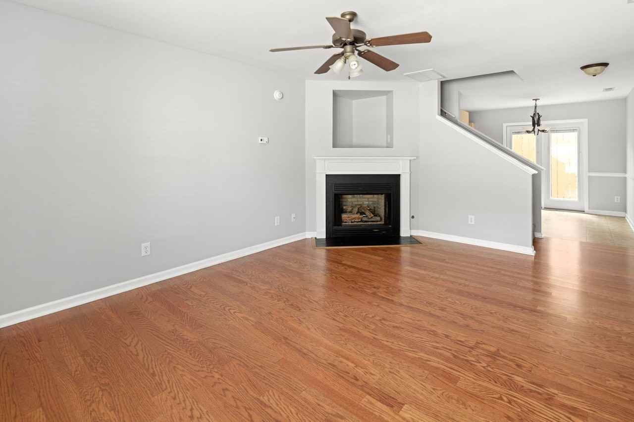56 Old Salem Ct - Photo 4 of 15
