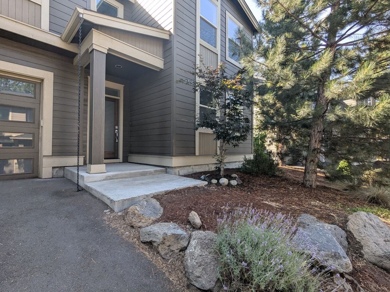 2337 Nw Debron Ln - Photo 2 of 50