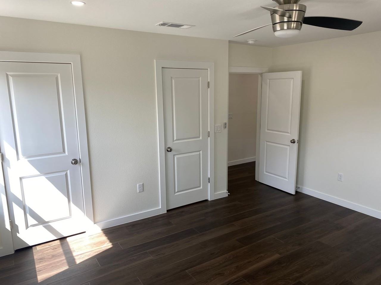 1909 Frazier Ave - Photo 4 of 14