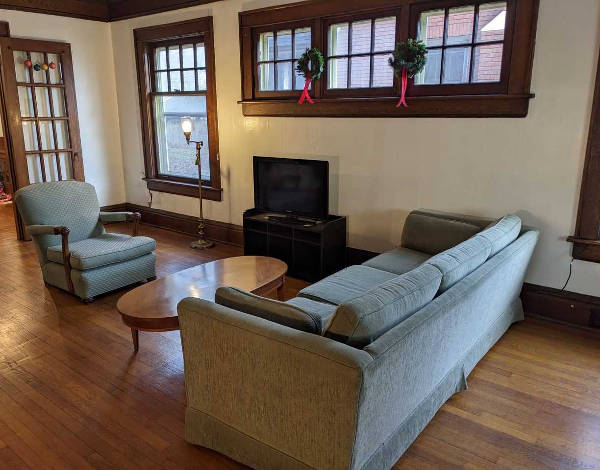 30 Casterton Ave #N - Photo 2 of 12