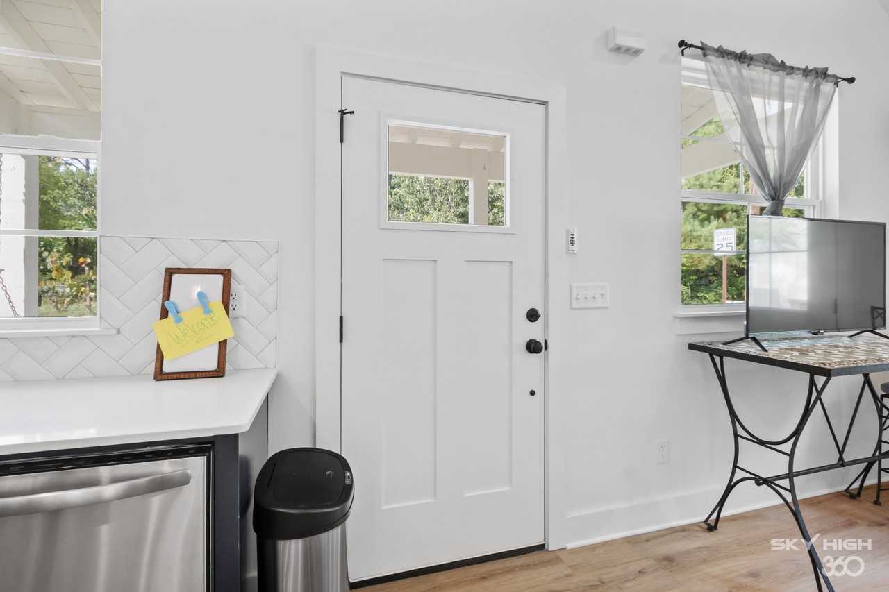 209 E 13th St #NA - Photo 3 of 27