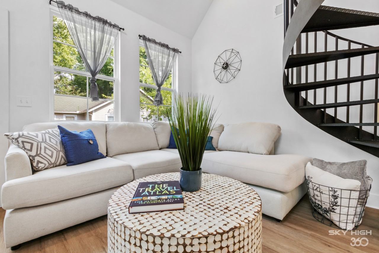 209 E 13th St #NA - Photo 7 of 27