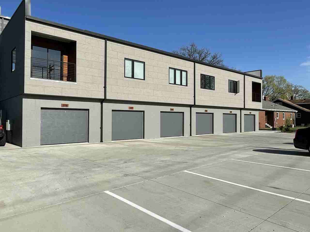 215 S Kansas St #202 - Photo 2 of 13