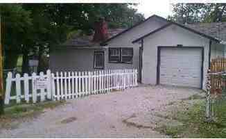 featured image of 829 S Lake Dr