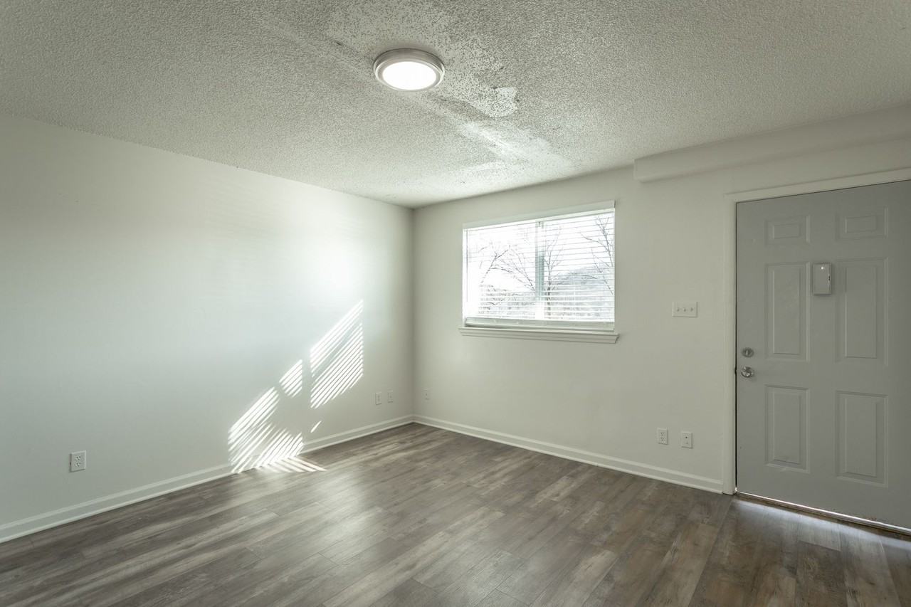 Kate’s View Apartments | Updated North Chattanooga Apartments with Scenic Views - Photo 2 of 50