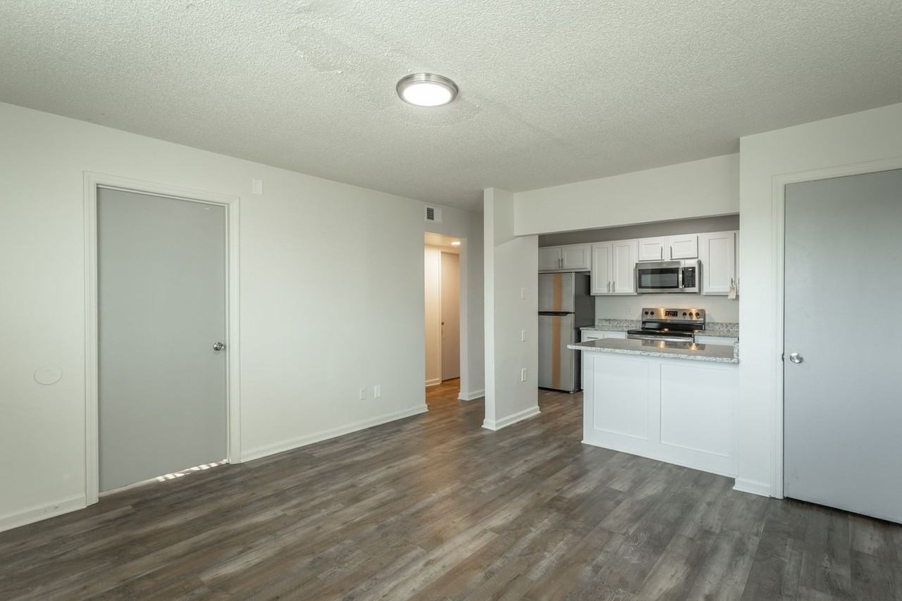 Kate’s View Apartments | Updated North Chattanooga Apartments with Scenic Views - Photo 5 of 50