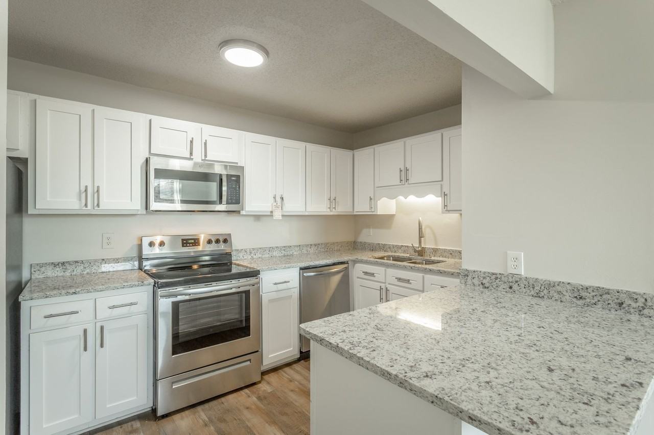 Kate’s View Apartments | Updated North Chattanooga Apartments with Scenic Views - Photo 7 of 50