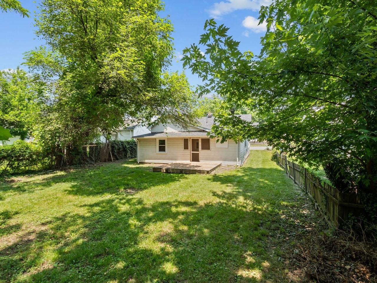 2226 Russell Ave Sw - Photo 4 of 26