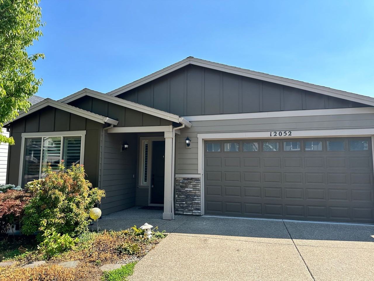 12052 Sw Turnagain Dr - Photo 2 of 36
